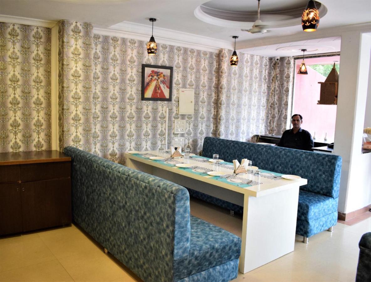Hotel Tara Palace By Goyal Hoteliers Agra  Εξωτερικό φωτογραφία