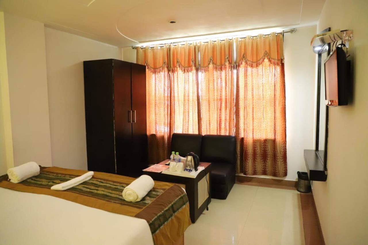 Hotel Tara Palace By Goyal Hoteliers Agra  Εξωτερικό φωτογραφία