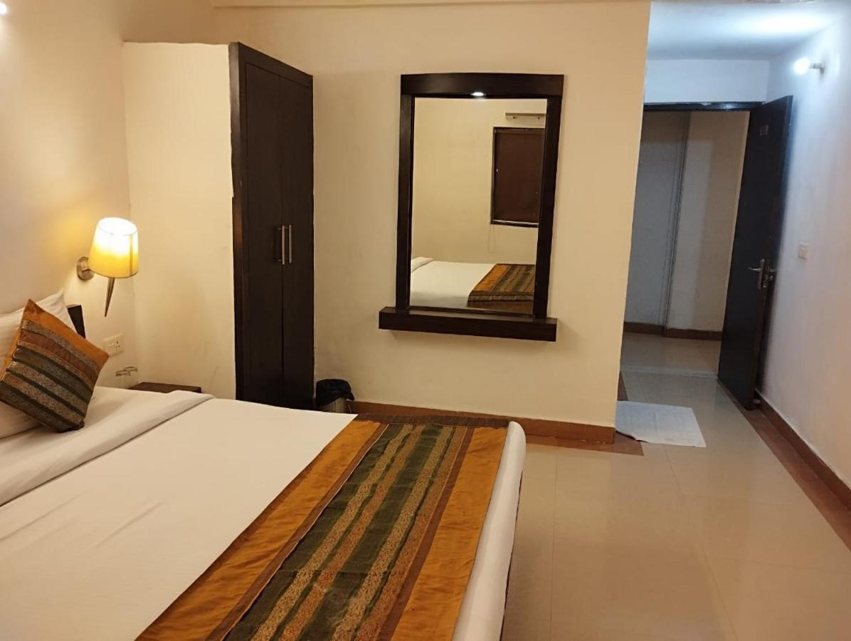 Hotel Tara Palace By Goyal Hoteliers Agra  Εξωτερικό φωτογραφία