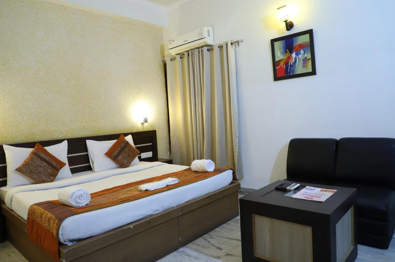 Hotel Tara Palace By Goyal Hoteliers Agra  Εξωτερικό φωτογραφία