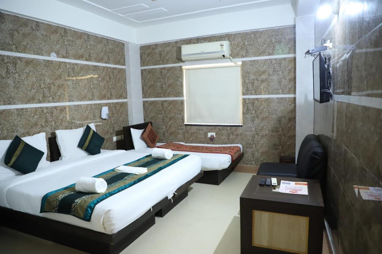 Hotel Tara Palace By Goyal Hoteliers Agra  Εξωτερικό φωτογραφία