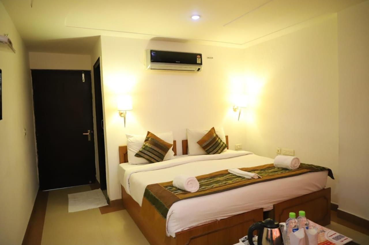 Hotel Tara Palace By Goyal Hoteliers Agra  Εξωτερικό φωτογραφία