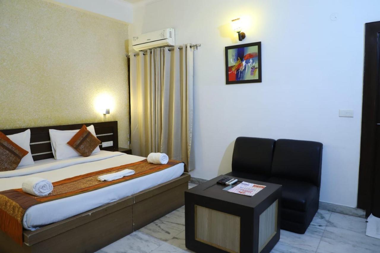 Hotel Tara Palace By Goyal Hoteliers Agra  Εξωτερικό φωτογραφία